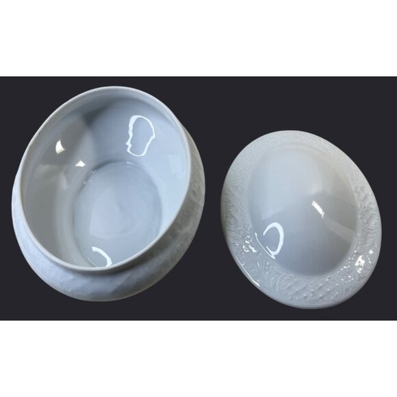 Schumann SCH212 White Oval Domed Covered Caserole Vegetable Bowl Bavaria Germany - Picture 9 of 12